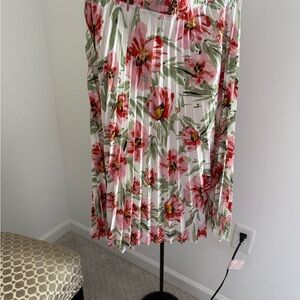 T Tahari Pink and Green Floral A-Line Skirt